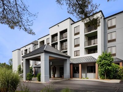 Courtyard By Marriott Portsmouth